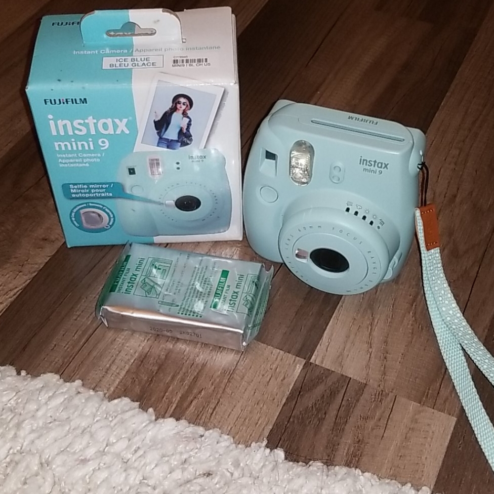 Instax mini 9 camera